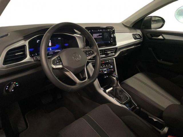 Volkswagen T-Roc image 9
