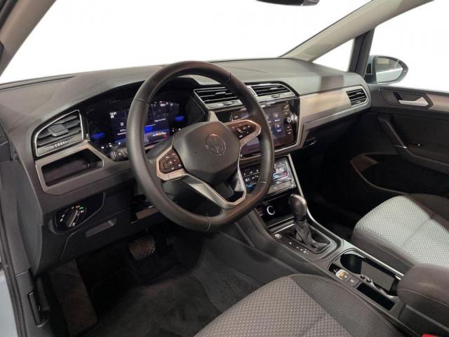 Volkswagen Touran image 4