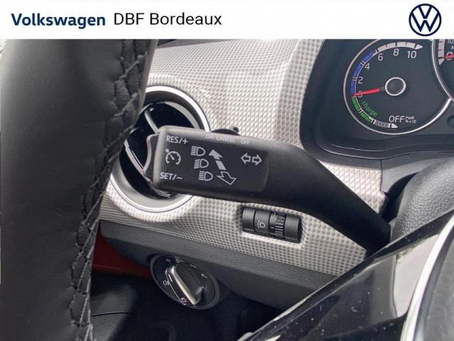 Volkswagen Up! image 3