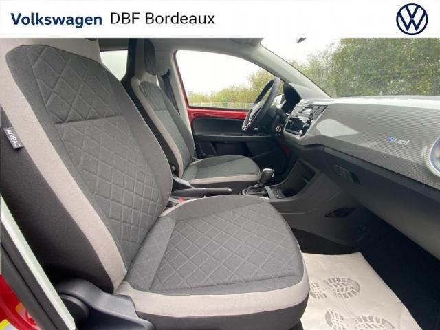 Volkswagen Up! image 8