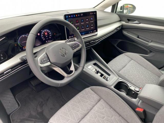 Volkswagen Golf image 9