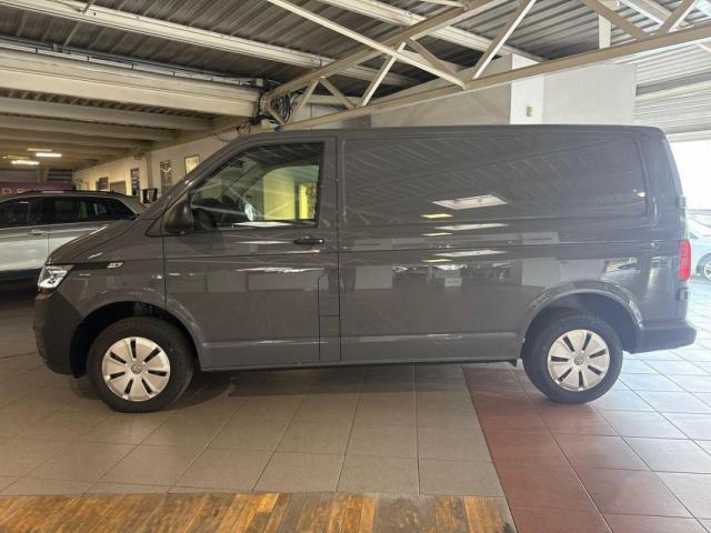 Volkswagen Transporter image 3