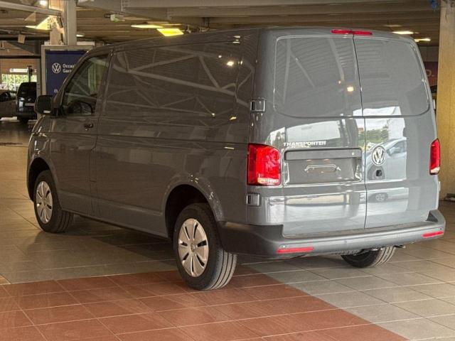 Volkswagen Transporter image 8