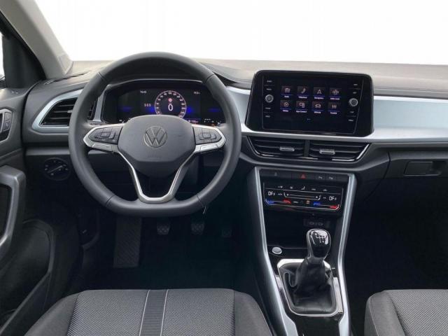 Volkswagen T-Roc image 6