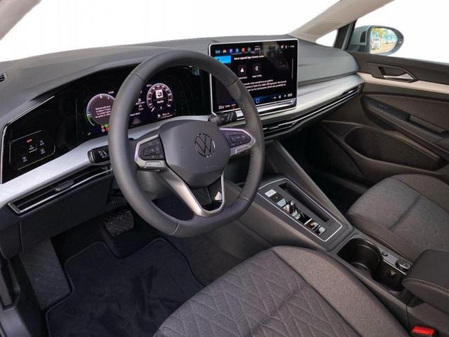 Volkswagen Golf image 4