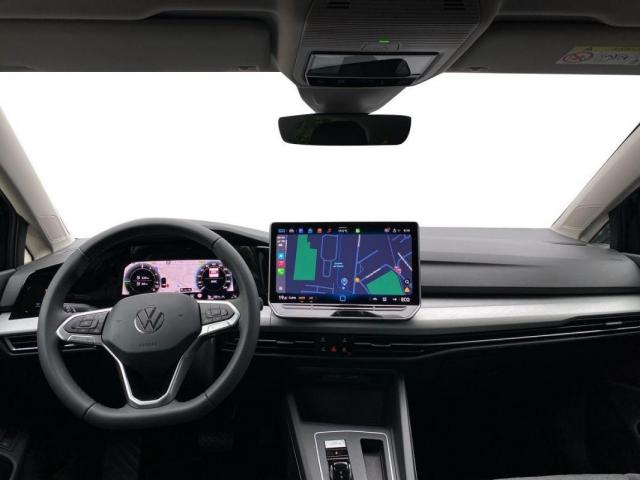 Volkswagen Golf image 1