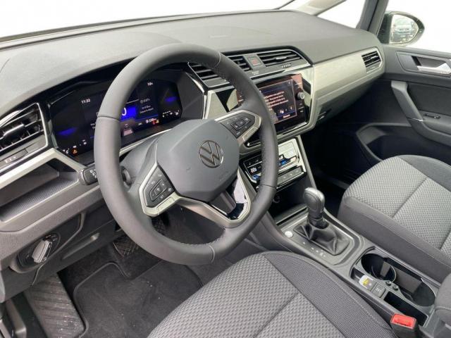 Volkswagen Touran image 2