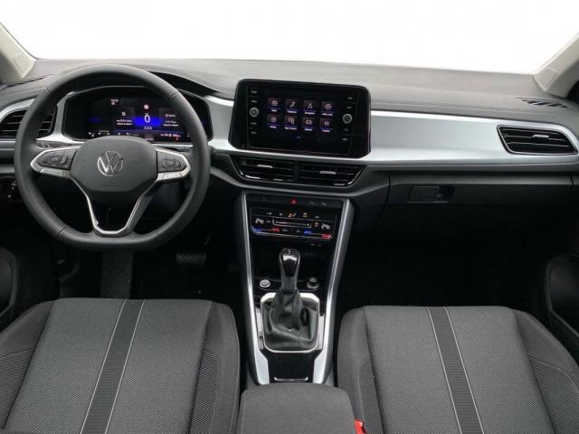 Volkswagen T-Roc image 2