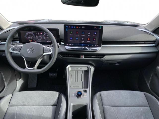 Volkswagen T-Roc image 6