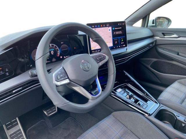 Volkswagen Golf image 9