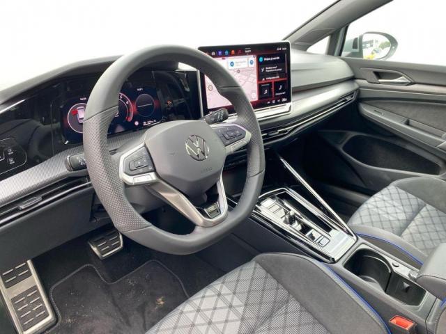 Volkswagen Golf image 9