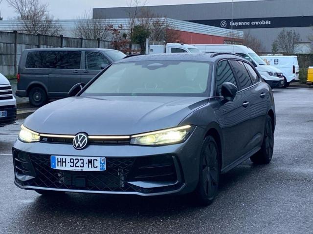 Volkswagen Passat image 3