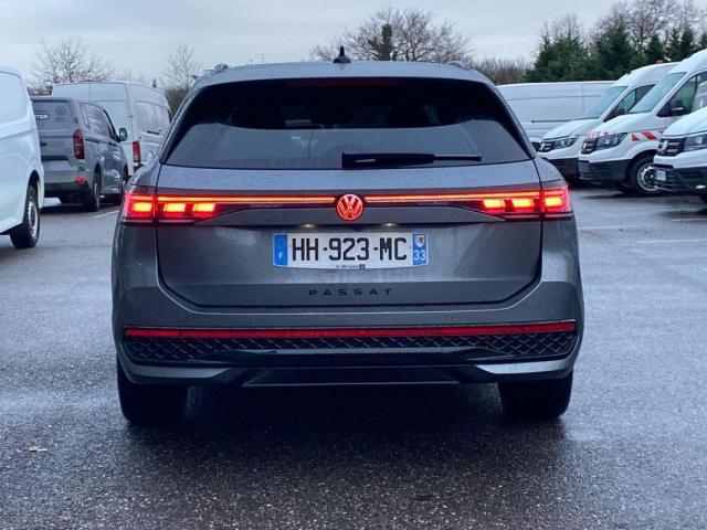 Volkswagen Passat image 7