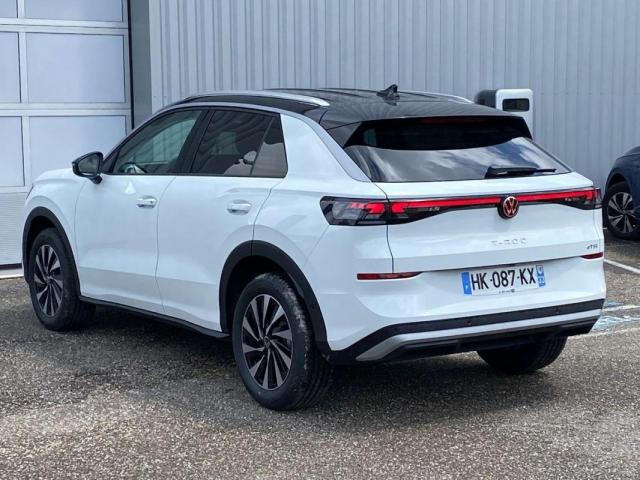 Volkswagen T-Roc image 9