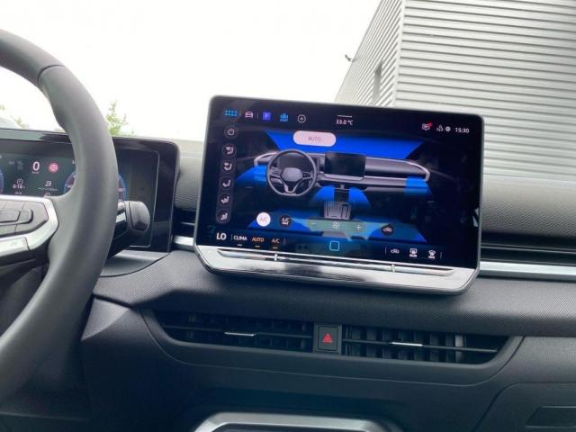 Volkswagen T-Roc image 8