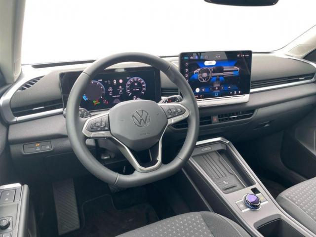 Volkswagen T-Roc image 3