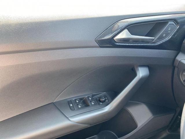 Volkswagen T-Cross image 9