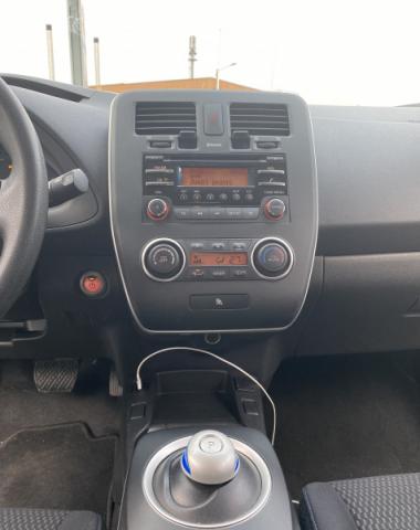 Nissan Leaf image 1