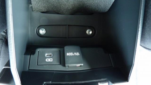 Suzuki Swace image 2