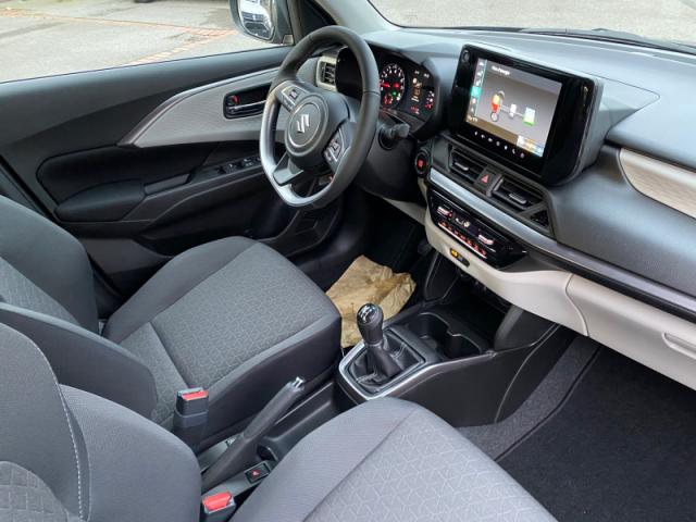 Suzuki Swift image 8