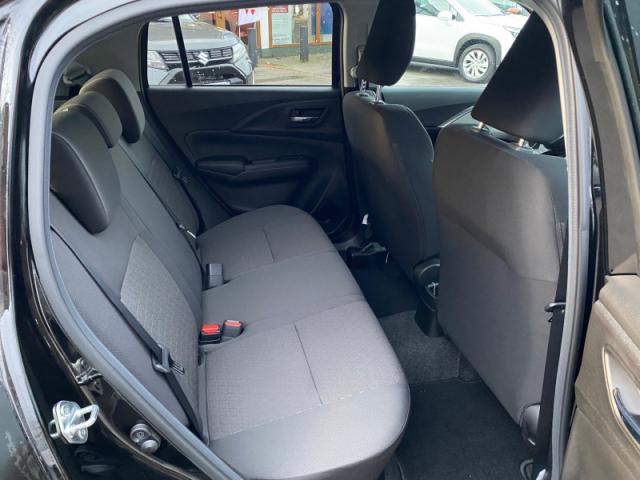 Suzuki Swift image 9
