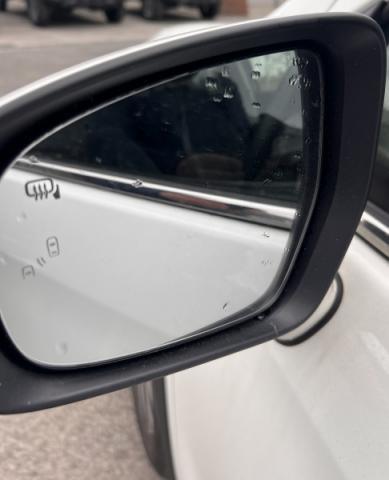 Suzuki S-Cross image 1
