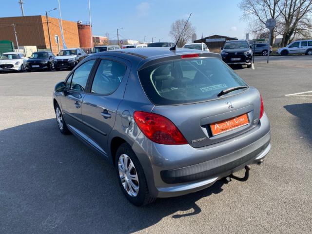 Peugeot 207 image 2