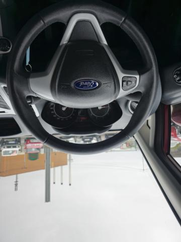 Ford Fiesta image 4