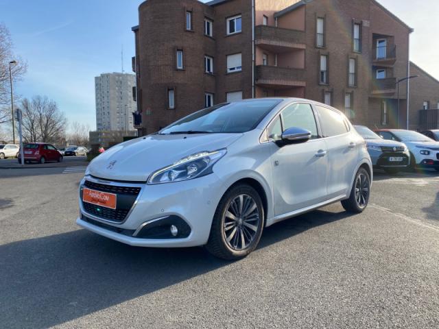 Peugeot 208 image 1