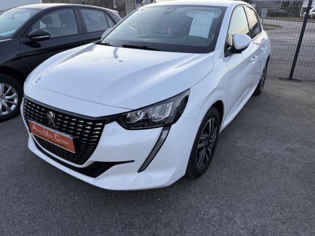 Peugeot 208 image 8