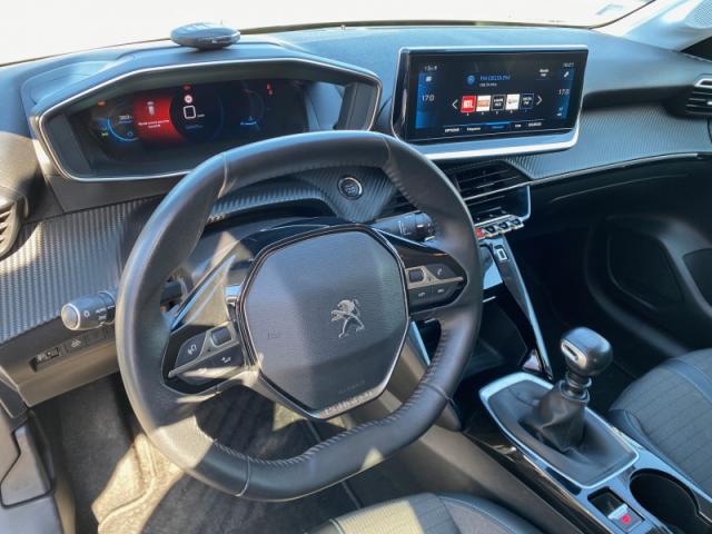 Peugeot 208 image 3