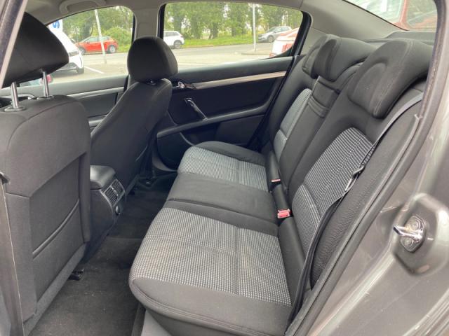 Peugeot 407 image 8