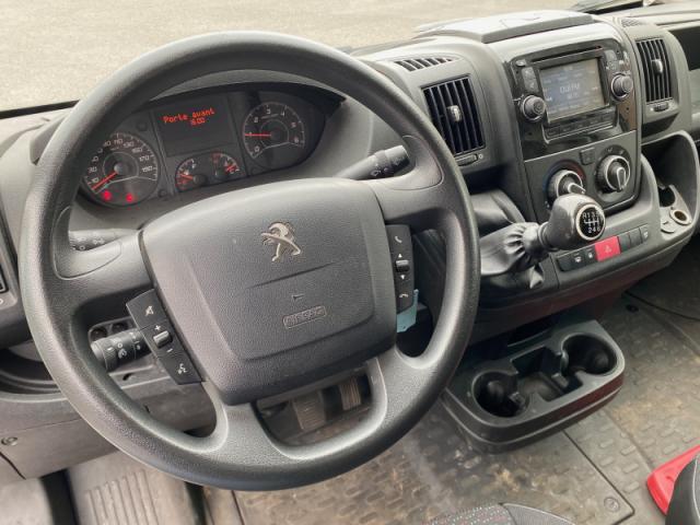 Peugeot Boxer image 9