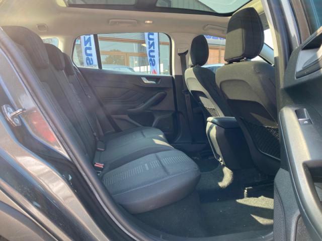 Ford Focus image 6
