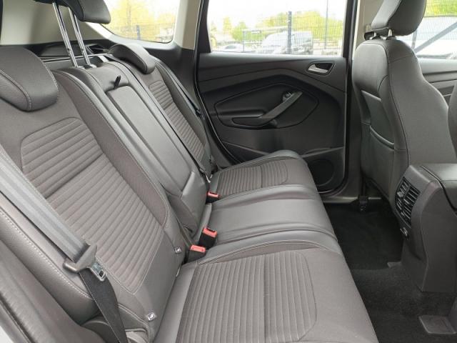 Ford Kuga image 1