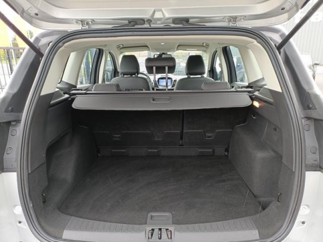 Ford Kuga image 2