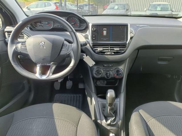 Peugeot 208 image 7