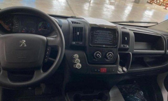 Peugeot Boxer image 1