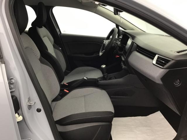Renault Clio image 2