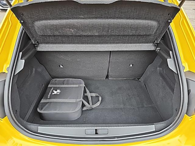 Peugeot 208 image 1