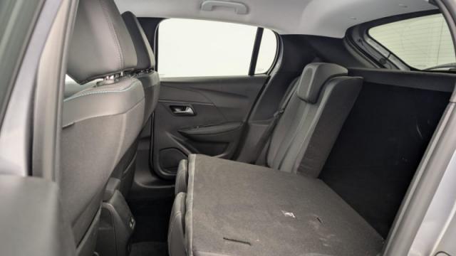 Peugeot 208 image 2