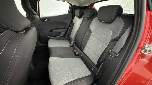 Renault Clio image 2