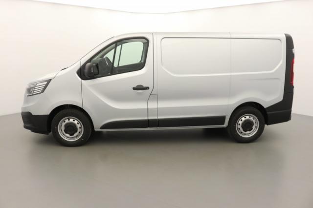 Renault Trafic image 2