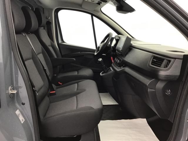 Renault Trafic image 1