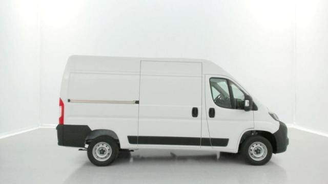 Peugeot Boxer image 1