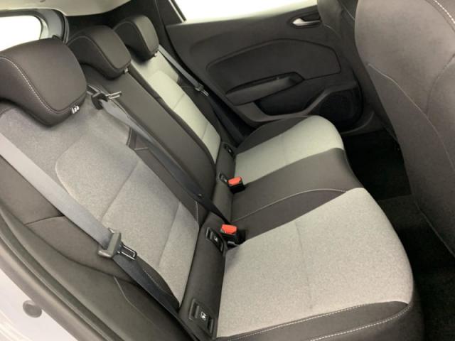 Renault Clio image 9