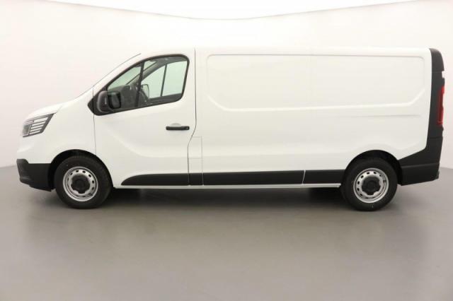 Renault Trafic image 2