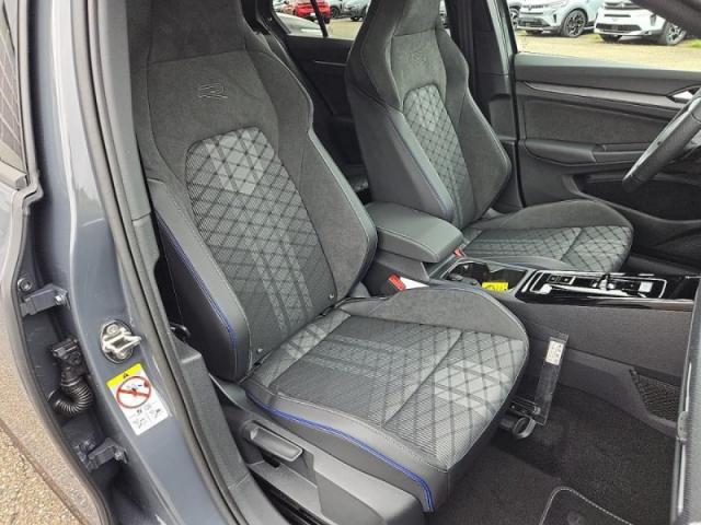Volkswagen Golf image 9