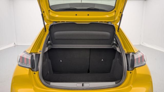 Peugeot 208 image 3