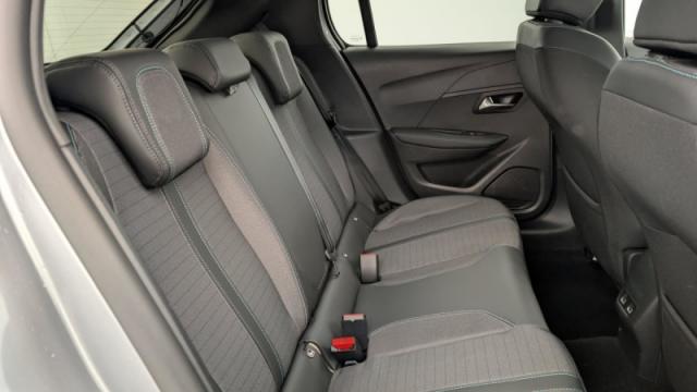 Peugeot 208 image 2